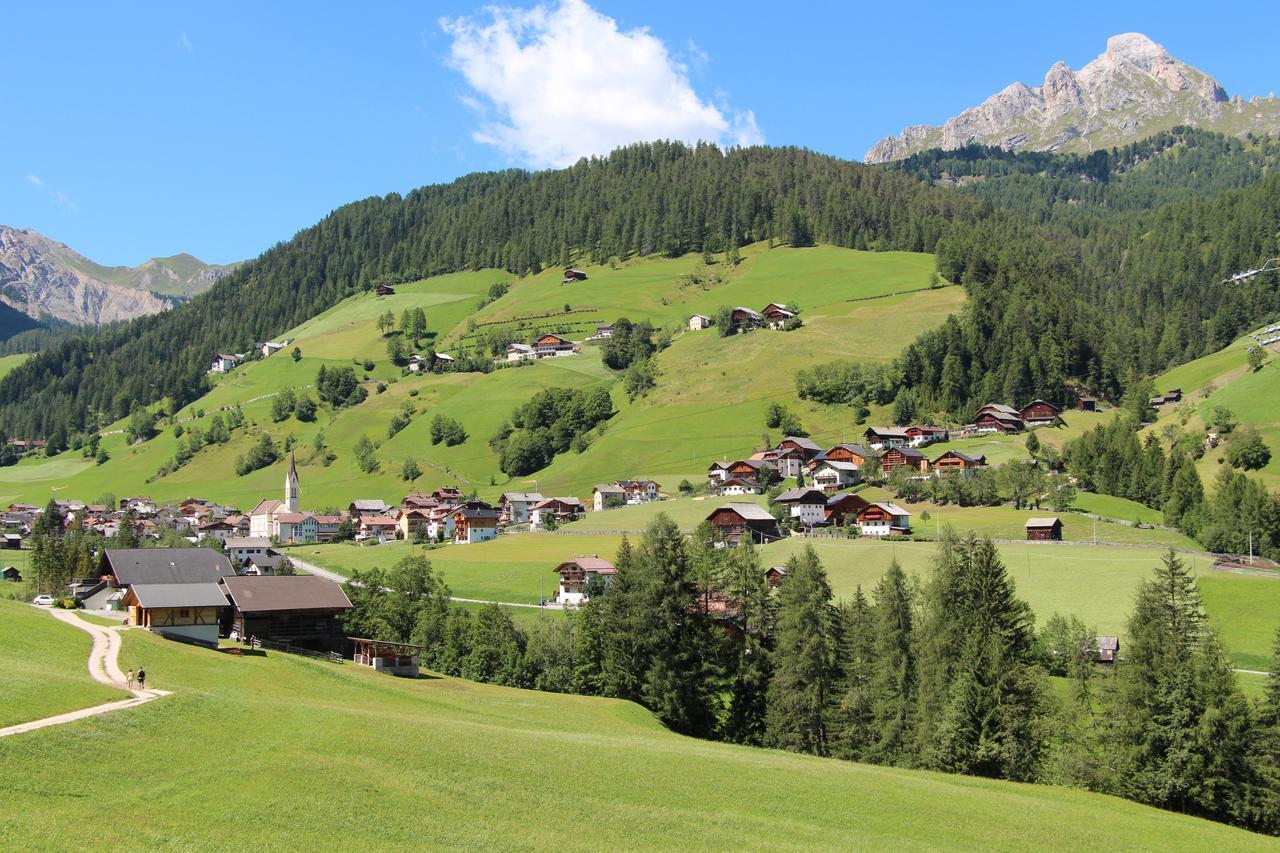 Appartamenti Ciasa Linda Sankt Martin im Turm Buitenkant foto