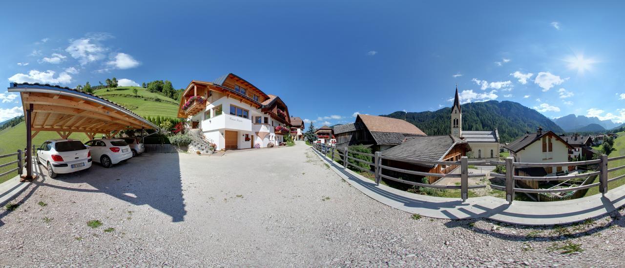 Appartamenti Ciasa Linda Sankt Martin im Turm Buitenkant foto