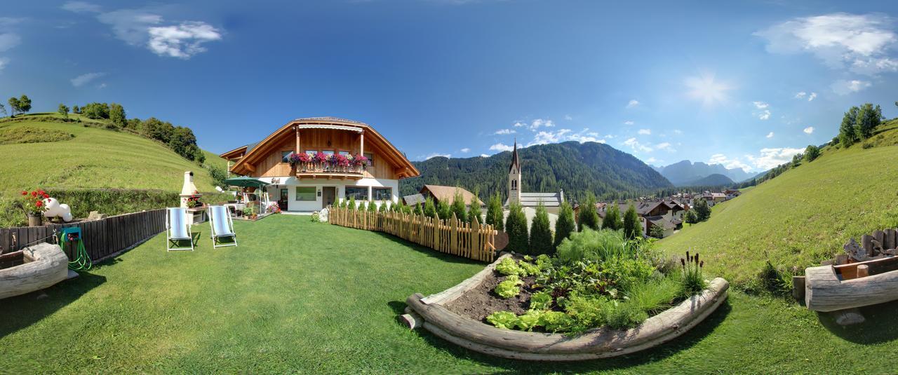 Appartamenti Ciasa Linda Sankt Martin im Turm Buitenkant foto